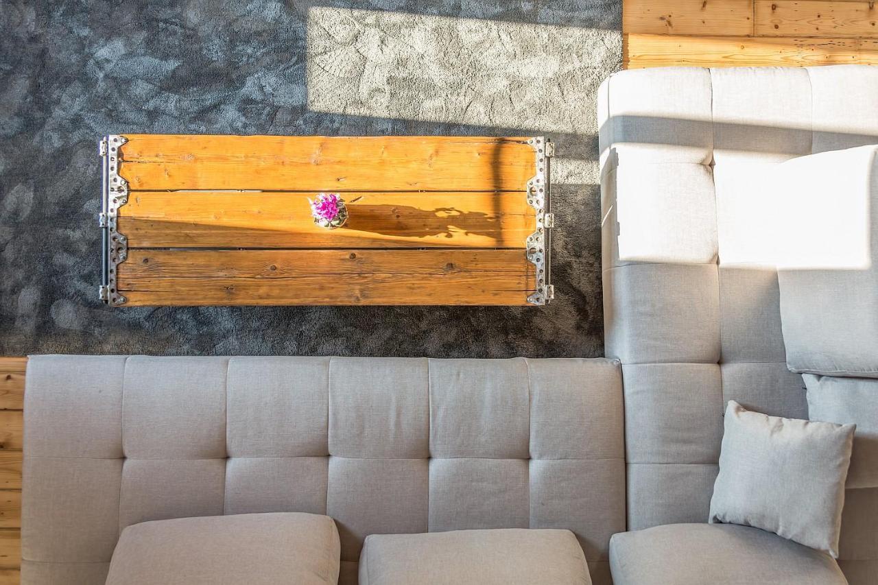 Pomegranate Suites Kavala Bagian luar foto