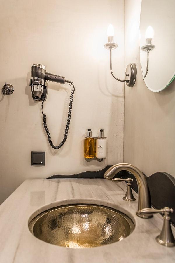 Pomegranate Suites Kavala Bagian luar foto