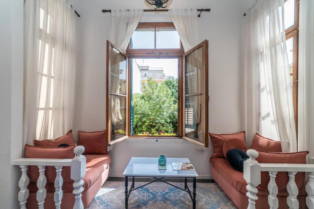 Pomegranate Suites Kavala Bagian luar foto