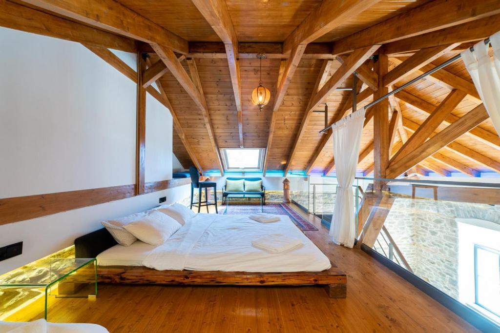Pomegranate Suites Kavala Bagian luar foto