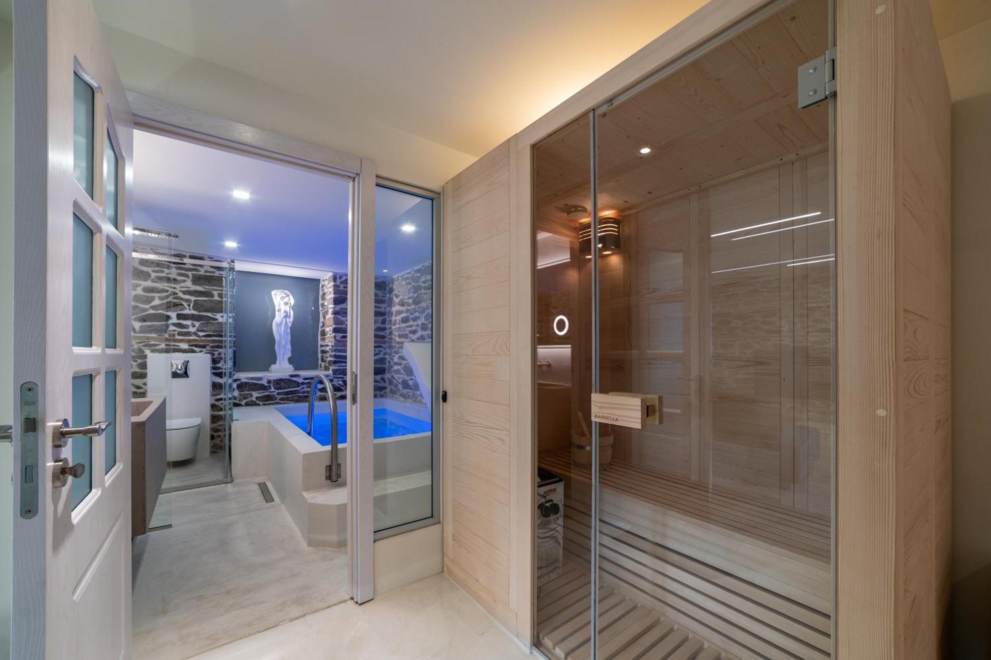 Pomegranate Suites Kavala Bagian luar foto
