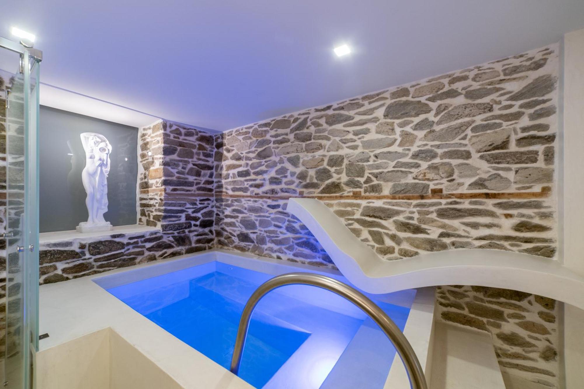 Pomegranate Suites Kavala Bagian luar foto
