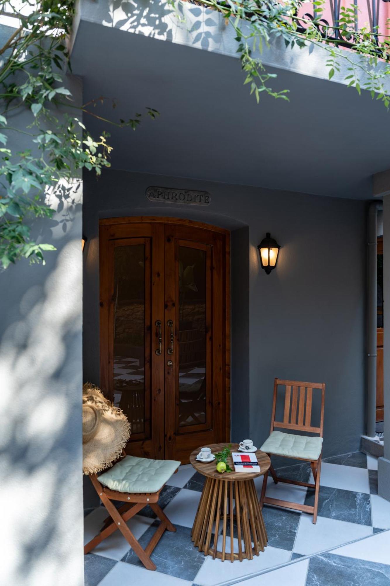 Pomegranate Suites Kavala Bagian luar foto