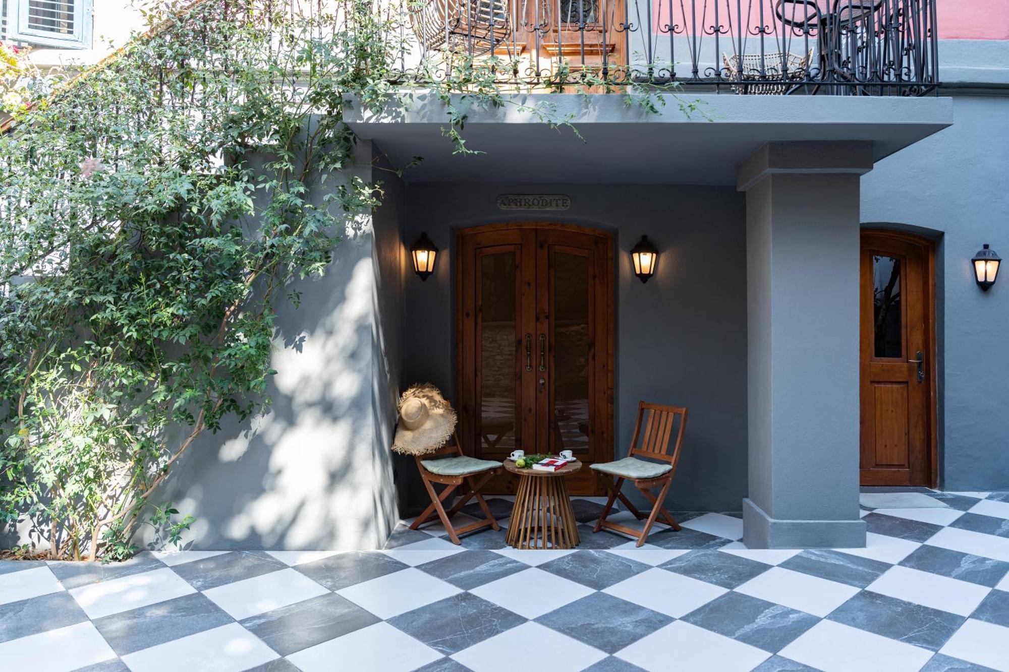 Pomegranate Suites Kavala Bagian luar foto